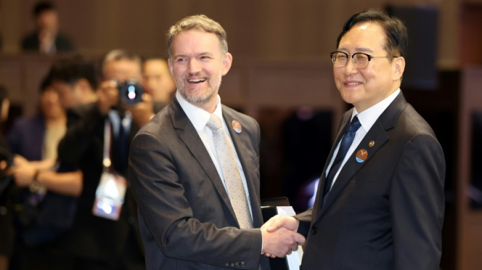 La Cooperaci&oacute;n Econ&oacute;mica Asia-Pac&iacute;fico expresa preocupaci&oacute;n ante los "retos fundamentales" que afectan al comercio