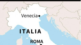 Dos ni&ntilde;os y una mujer mueren en el derrumbe de un edificio en Italia