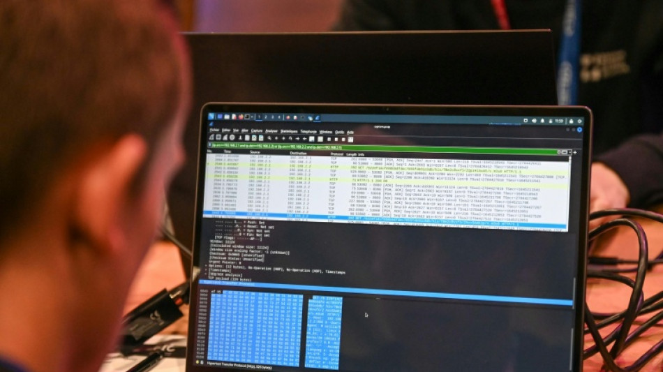  Les lanceurs d'alerte cyber &agrave; la poursuite des fuites de donn&eacute;es 