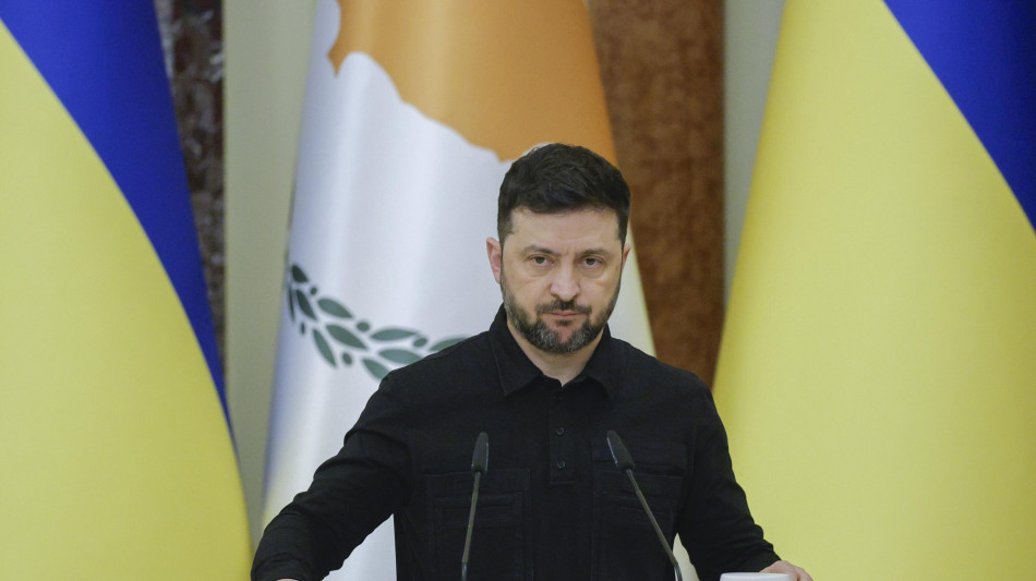  Zelensky, 'ancora non c'è accordo Usa-Mosca-Kiev su Donbass' 