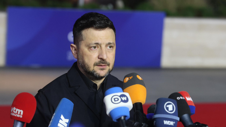  Zelensky ordina di non attaccare la Piazza Rossa durante la parata del 9 maggio 