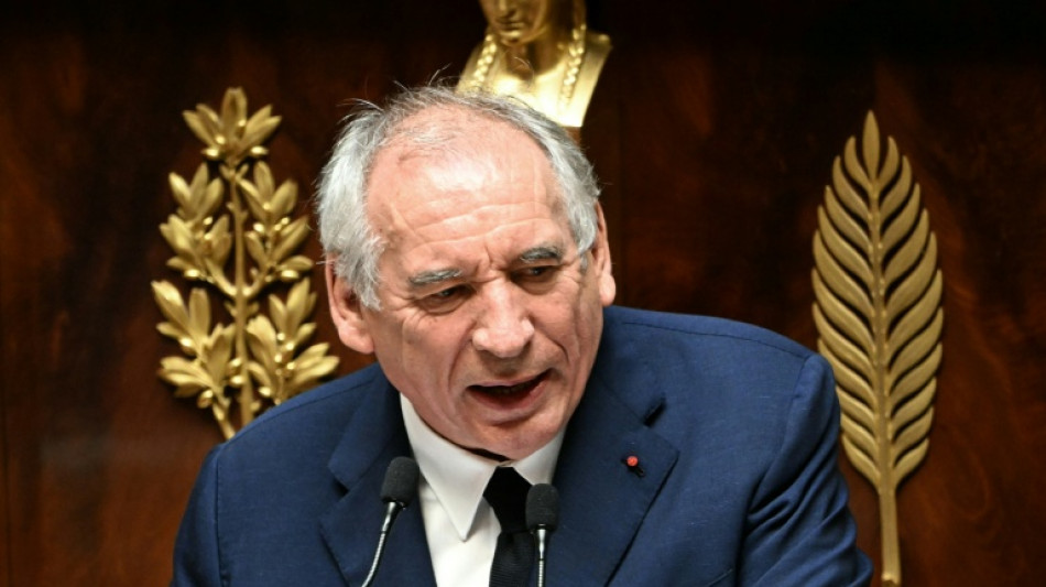 L'Assembl&eacute;e renverse Bayrou et en appelle &agrave; Macron