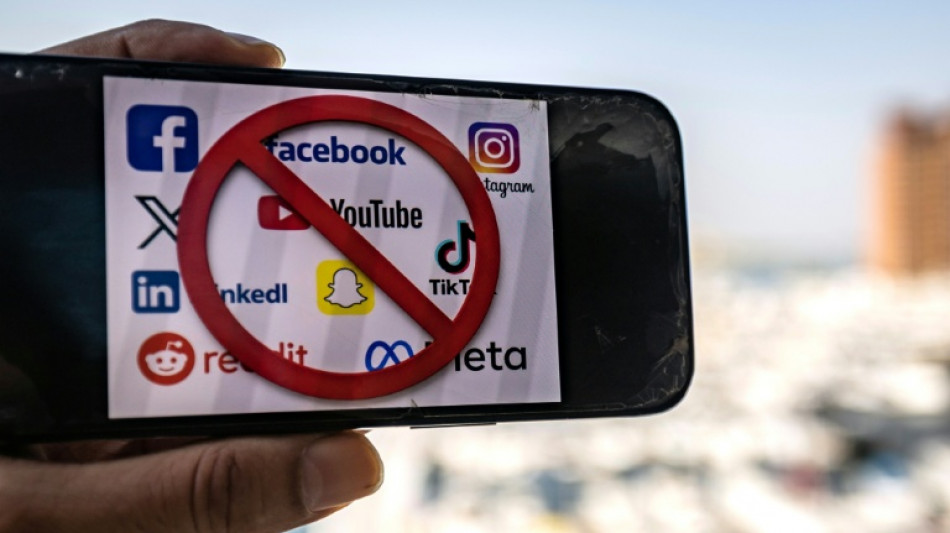  EU to limit children's access to social media -- gradually 