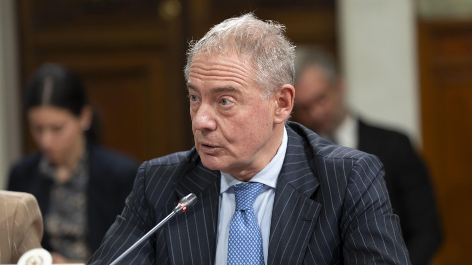 Urso, chiesta ai commissari ex Ilva fine trattativa in 3 settimane