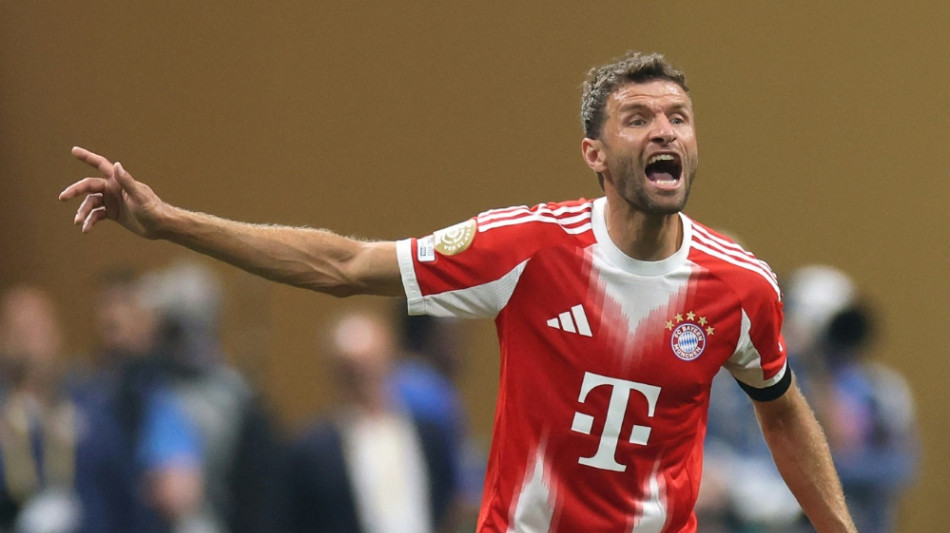 M&uuml;ller setzt Karriere fort: "Ich liebe die Fu&szlig;ball-B&uuml;hne"