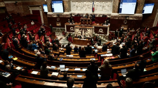 Budget de la Sécu: réforme des retraites "suspendue", débat à l'Assemblée interrompu, Sénat en vue