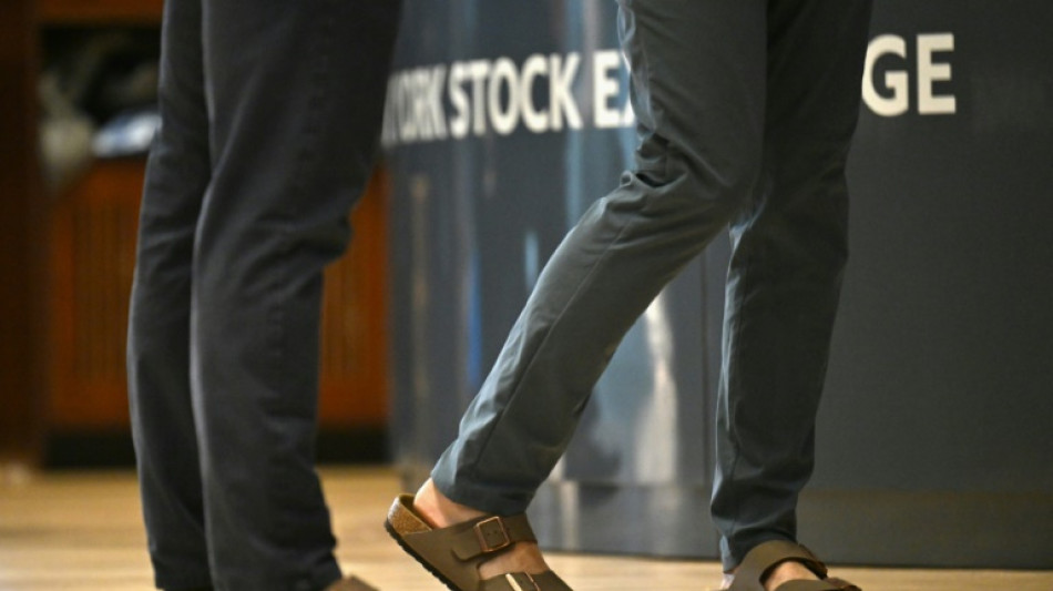 Birkenstock legt schwachen B&ouml;rsenstart hin - Aktie rutscht um 13 Prozent ab