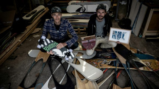 La nouvelle vie de vieux snowboards transform&eacute;s en skateboards &eacute;co-responsables