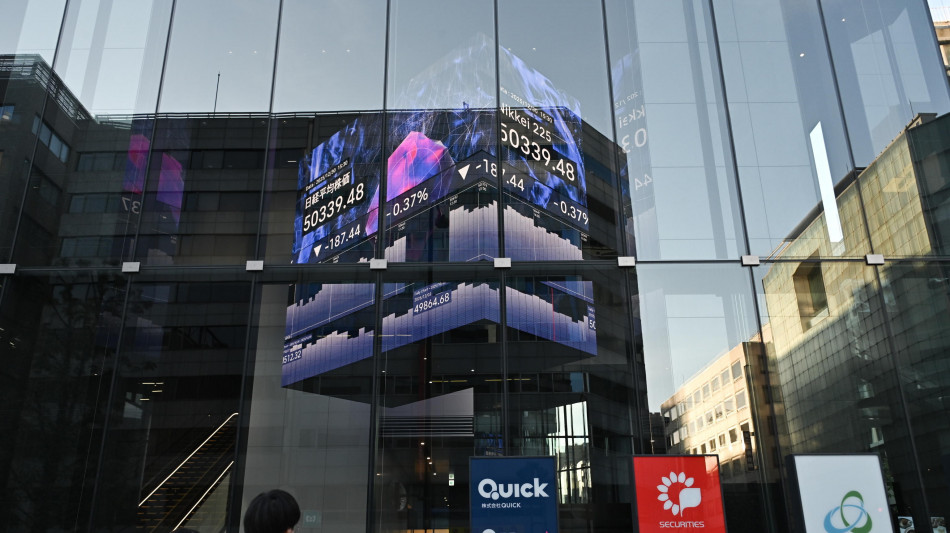  Borsa: Tokyo, apertura in aumento (+0,46%) 