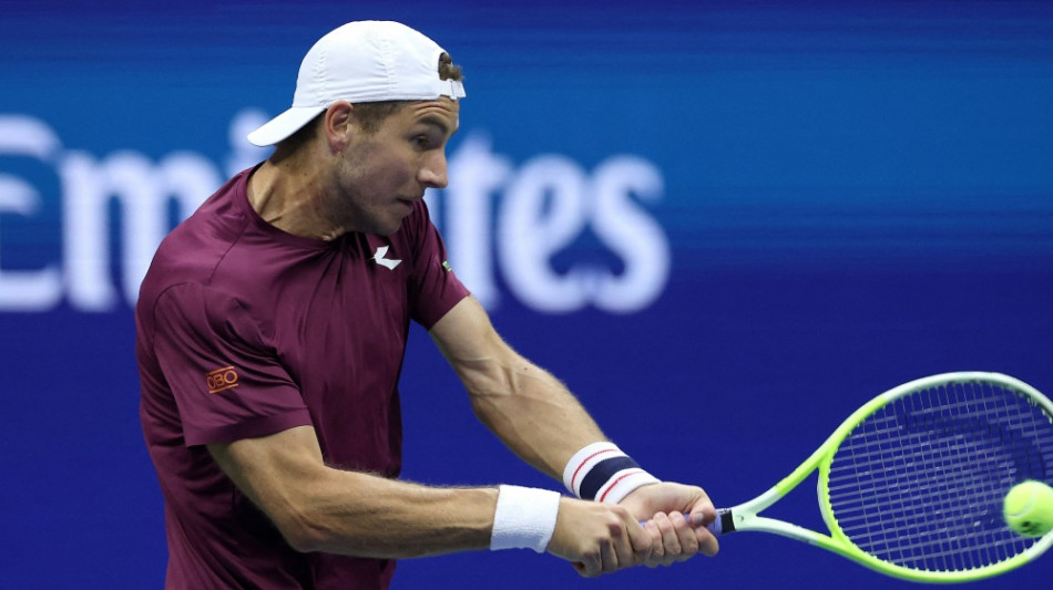 Struff &uuml;berrascht in Almaty: Sieg &uuml;ber Titelverteidiger