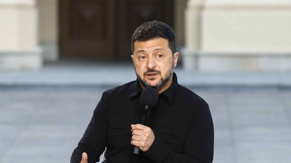  Zelensky, spero di incontrare Trump questo mese per discutere di difesa aerea 