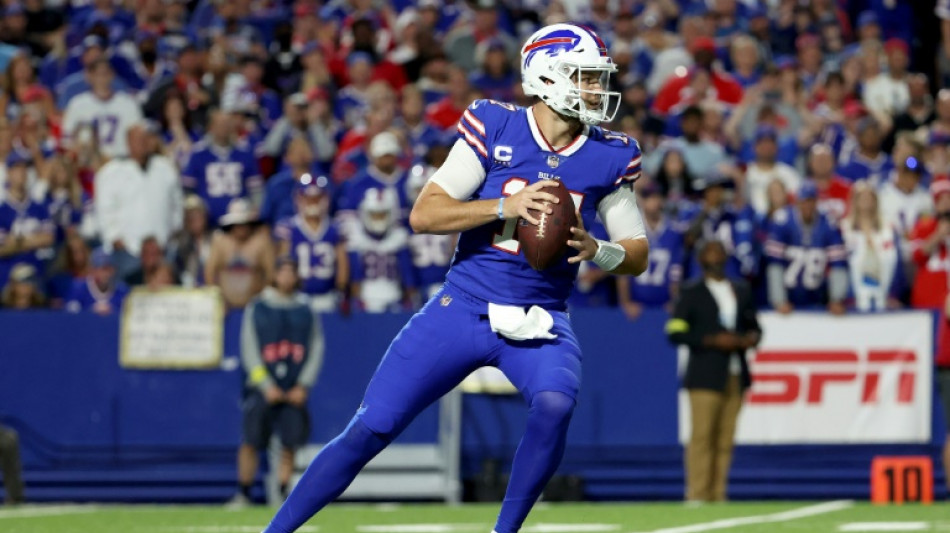 Allen, Diggs spark Bills in Titans rout