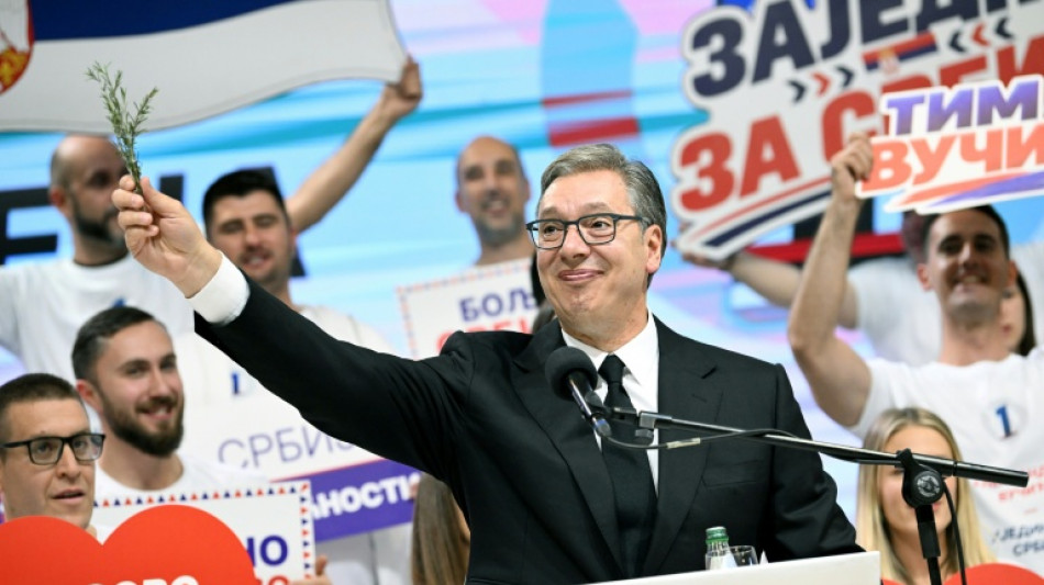  Thousands rally as Serbia heads to pivotal poll 