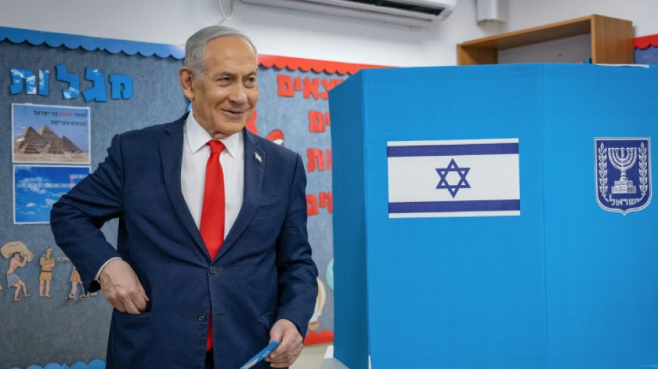  Israel opposition holds narrow edge over Netanyahu in first projections 