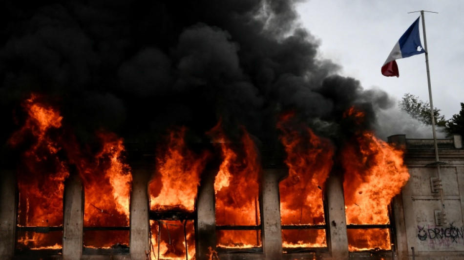 Clashes erupt in France as protesters vow to make government 'tremble' 