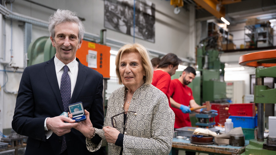  La sindaca di Lecce Poli Bortone in visita alla fabbrica della Zecca dello Stato 