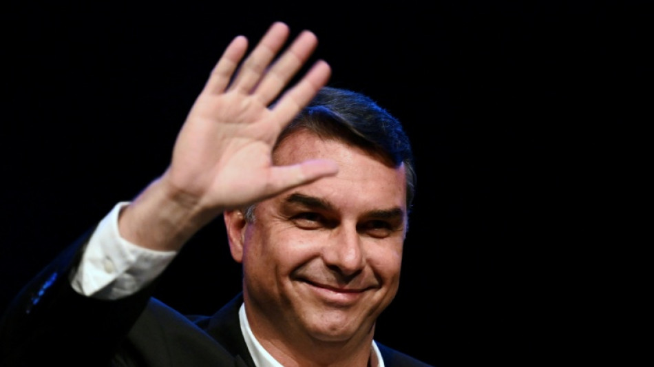  Buenos Aires: Fl&aacute;vio Bolsonaro von Brasilien &uuml;ber Argentinien nach Ecuador gereist 