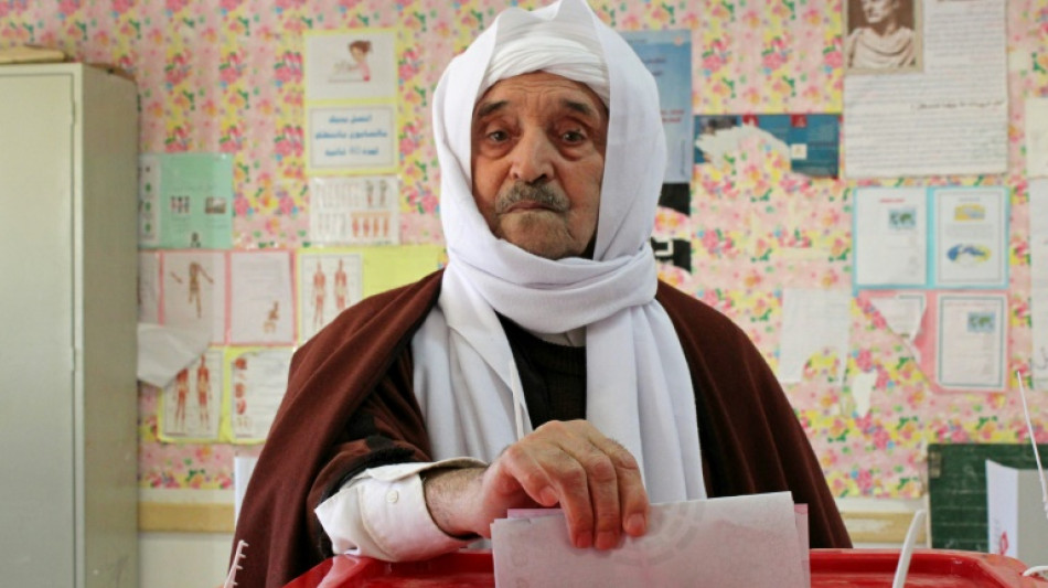 Les Tunisiens &eacute;lisent un Parlement marginalis&eacute; dans l'ombre du pr&eacute;sident Saied