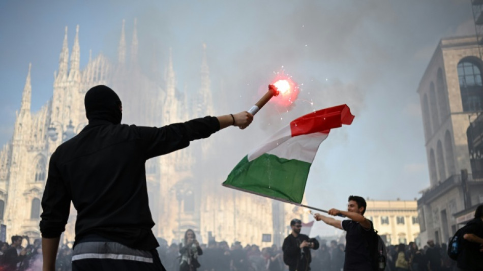  Italie: des milliers de jeunes et de travailleurs manifestent sous haute surveillance 