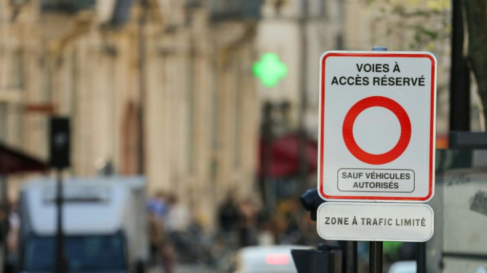  Paris: la zone &agrave; trafic limit&eacute; a contribu&eacute; &agrave; am&eacute;liorer la qualit&eacute; de l'air, selon Airparif  