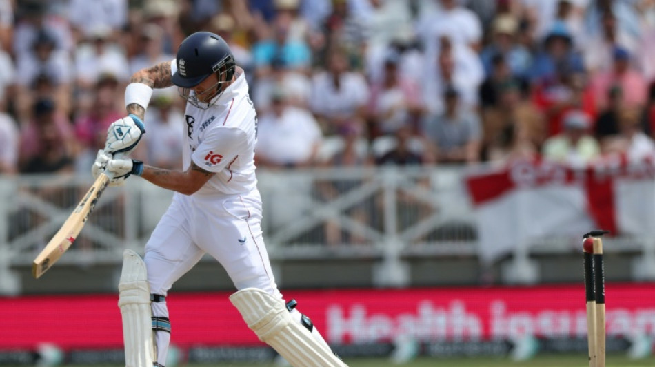  Stokes falls cheaply as England collapse in New Zealand decider 