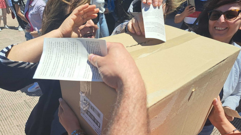 Protesta dipendenti societ&agrave; "Abramo", non andranno a votare