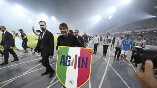 Calcio: Premio Cruijff; Conte in lizza con Maresca
