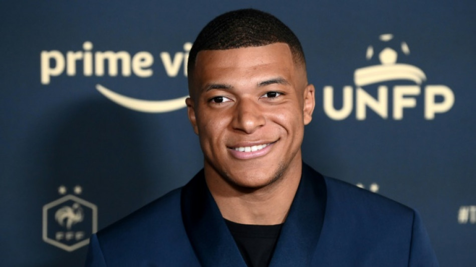 Mbapp&eacute; a un accord avec le Paris SG et le Real Madrid, selon sa m&egrave;re 
