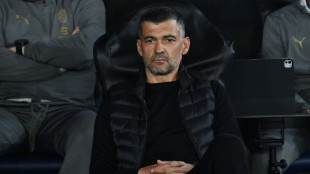 Milan anuncia sa&iacute;da do t&eacute;cnico S&eacute;rgio Concei&ccedil;&atilde;o