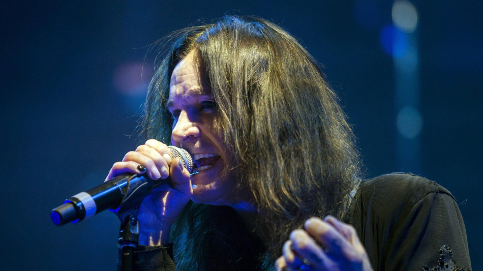 Corteo funebre per strada, l'addio di Birmingham a Ozzy Osbourne