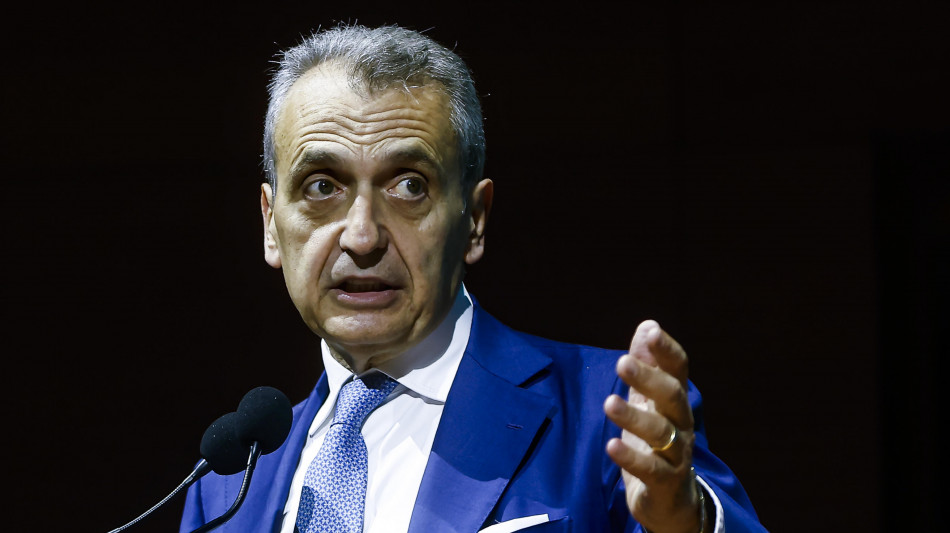  Forum ANSA con il direttore dell'Agenzia delle Entrate Carbone su Ansa.it 