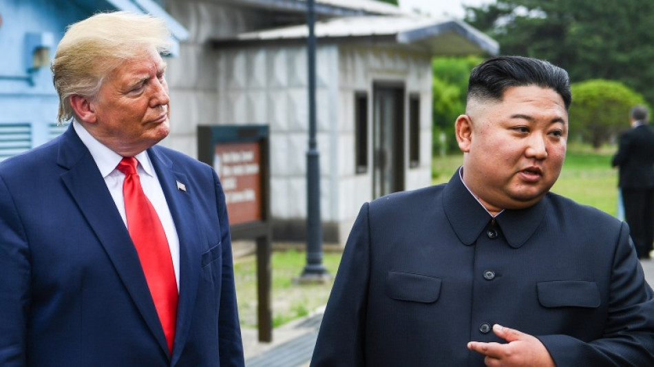  Sept ans apr&egrave;s leur "bromance", Trump toque &agrave; nouveau &agrave; la porte de Kim 