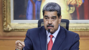 Maduro dichiara guerra a WhatsApp, '&egrave; usata dai fascisti'