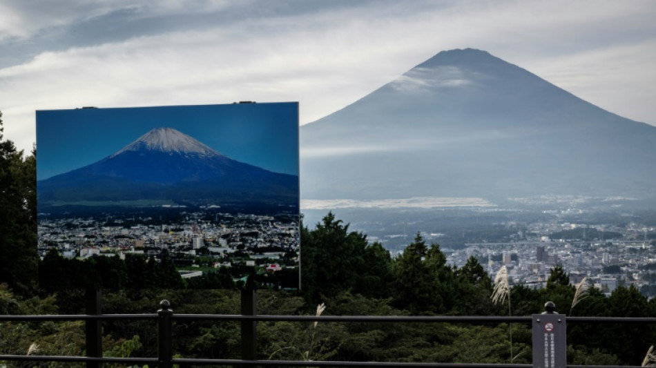 Japon: de la neige enfin annonc&eacute;e sur le mont Fuji