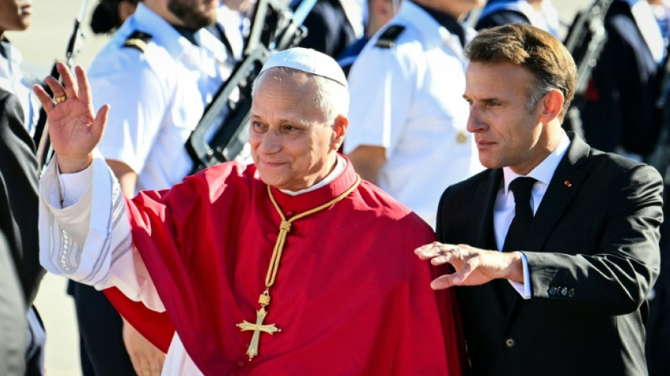  Le pape L&eacute;on XIV est arriv&eacute; en France pour une visite de quatre jours 