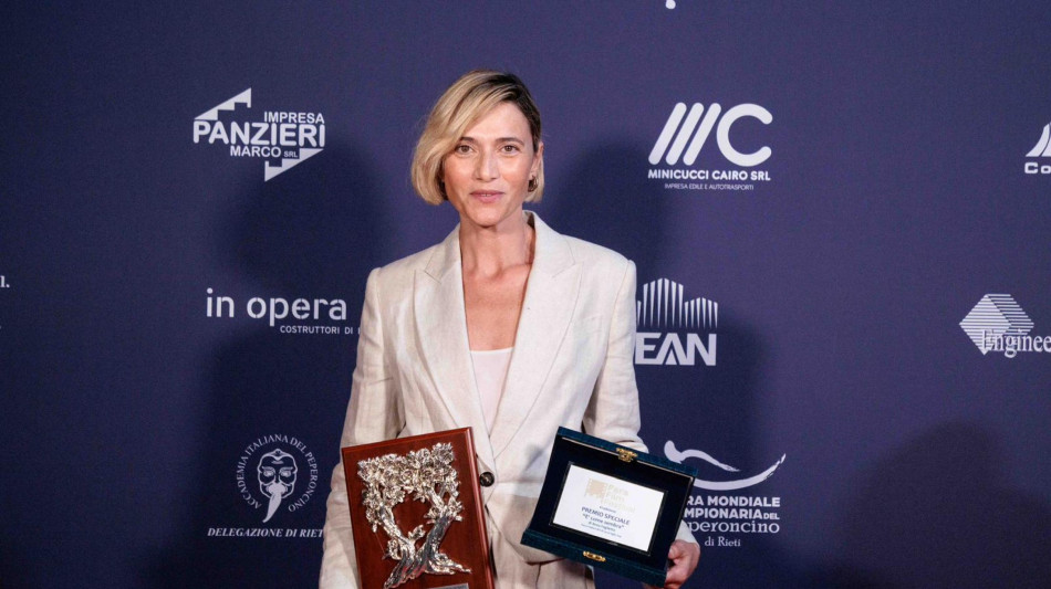Anna Foglietta premiata per storia contro violenza sulle donne