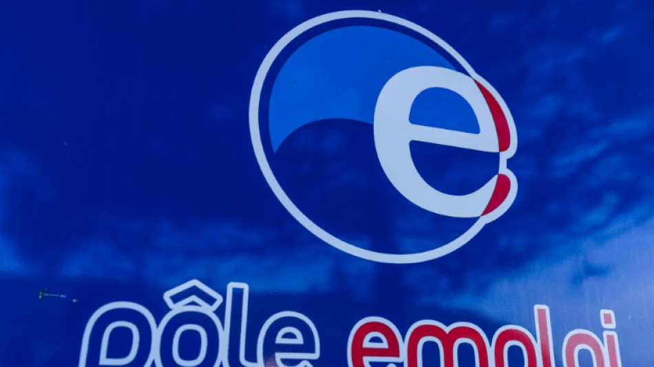 Le nombre de ch&ocirc;meurs en France en baisse de 2,1% en novembre, selon la Dares