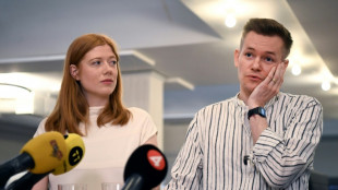 "Vive la libert&eacute;!", c&eacute;l&egrave;bre le journaliste ex-d&eacute;tenu en Turquie &agrave; son retour en Su&egrave;de