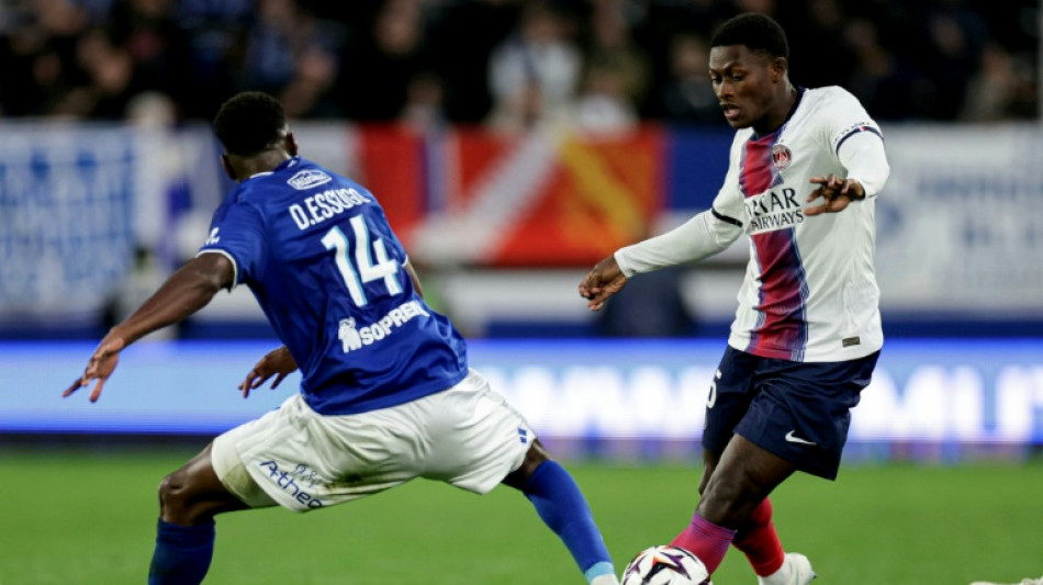  PSG perde lateral Nuno Mendes para duelo contra o Bar&ccedil;a na Champions 
