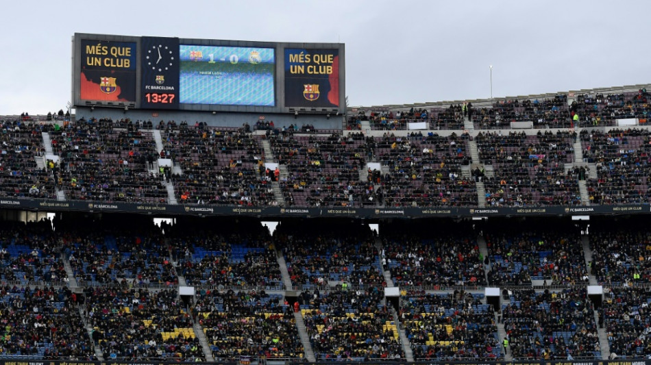 W&ouml;lfinnen in Barcelona vor gro&szlig;er Kulisse