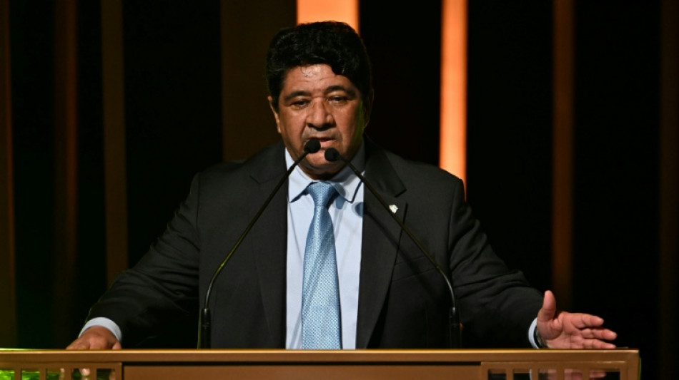 Presidente destitu&iacute;do da CBF joga toalha e abre caminho para sucess&atilde;o