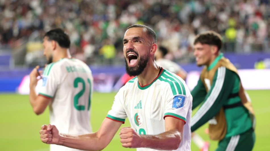  Arg&eacute;lia elimina Jord&acirc;nia (2-1) e segue viva no Grupo J da Copa; Argentina avan&ccedil;a como l&iacute;der 