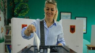 Les Albanais ont vot&eacute; pour des l&eacute;gislatives test sur le chemin de l'UE