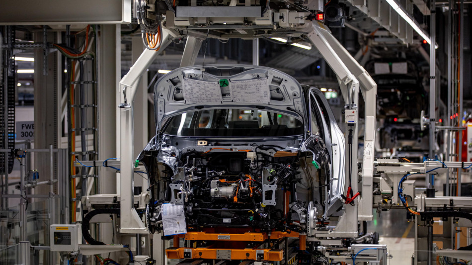 L'ifo in Germania risale a gennaio a 85,1 ed &egrave; sopra le attese