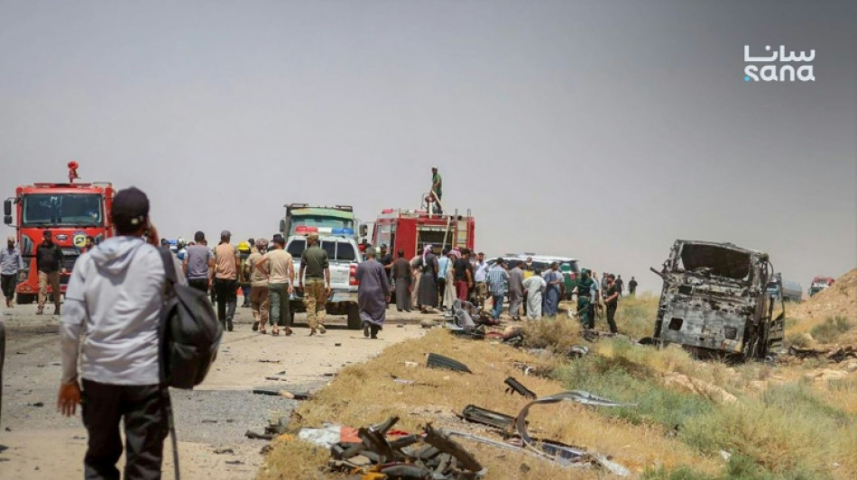  Al menos 35 muertos al chocar dos autobuses en Siria

 