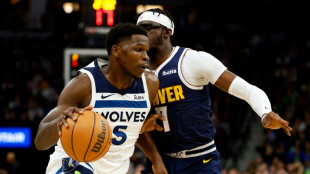 Edwards ayuda a los Wolves a frenar a los Celtics y Harden debuta con rev&eacute;s