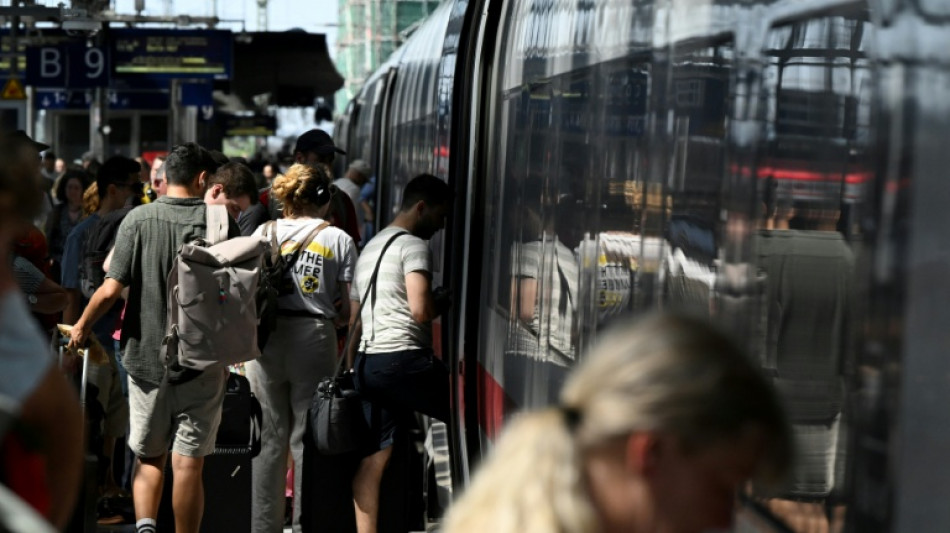  Mitarbeiterbefragung: Bahn-Angestellte etwas zufriedener - Pessimimus &uuml;berwiegt 