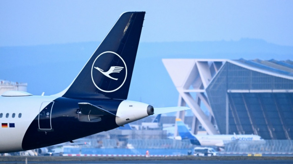  Streik des Kabinenpersonals: Zahlreiche Lufthansa-Fl&uuml;ge gestrichen 