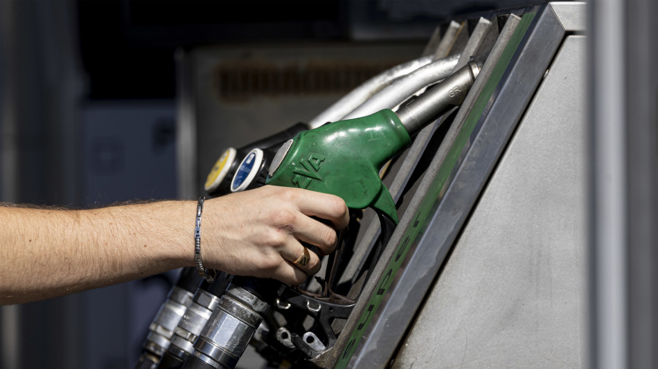 Prezzo del petrolio in aumento, Wti scambiato a 89,76 dollari 