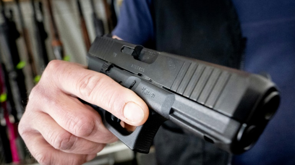 &Ouml;sterreichs Regierung beschlie&szlig;t nach Grazer Amoklauf sch&auml;rferes Waffenrecht